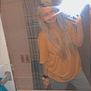 Meet your Posher, Breannah